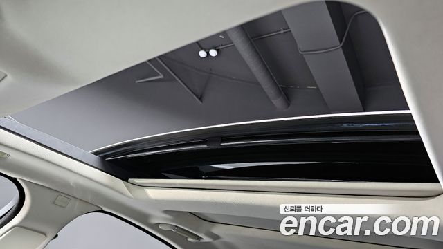 Jaguar XJ 2016 — photo 16
