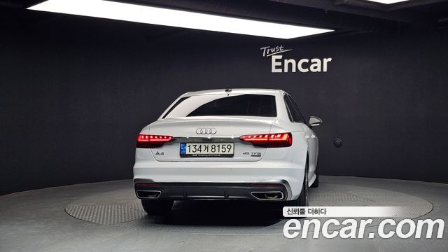 Audi A4 2021 — photo 4