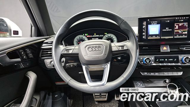 Audi A4 2021 — photo 13