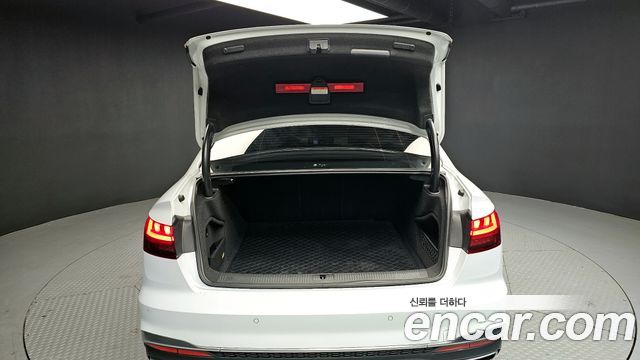Audi A4 2021 — photo 20