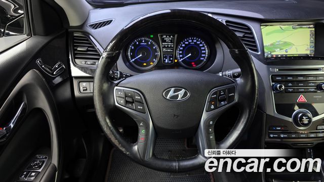 Hyundai Grandeur 2015 — photo 17