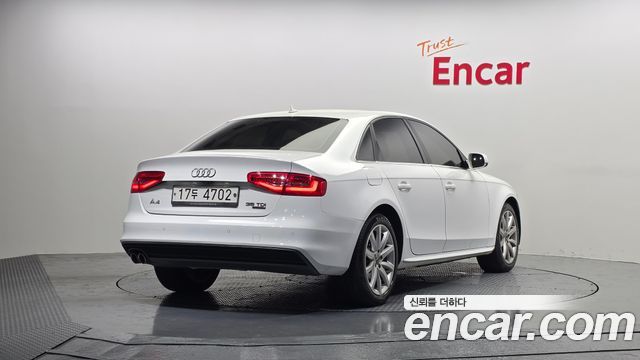 Audi A4 2015 — photo 2