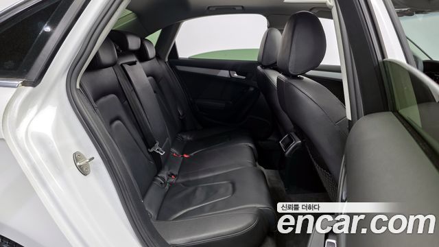 Audi A4 2015 — photo 12