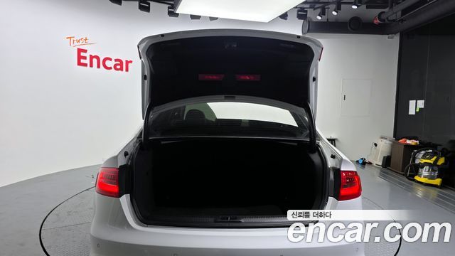 Audi A4 2015 — photo 20