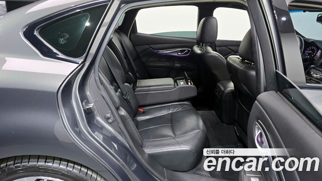 Infiniti Q70 2015 — photo 12