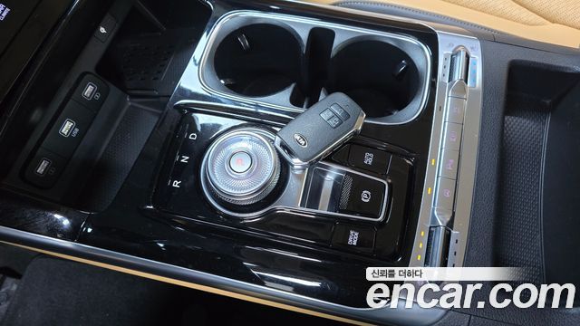 Kia Canival 2021 — photo 9