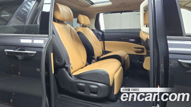 Kia Canival 2021 — photo 12