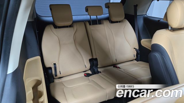 Kia Canival 2021 — photo 13