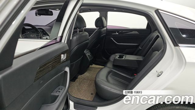 Hyundai Sonata 2015 — photo 19