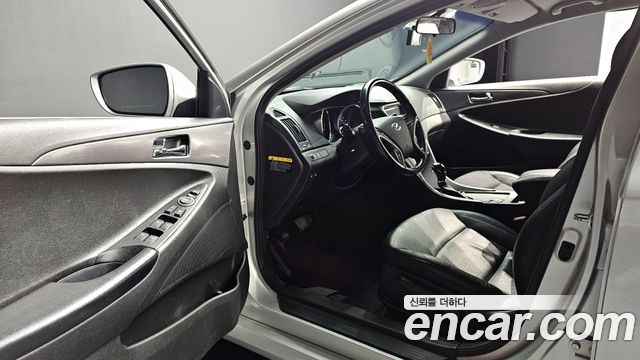 Hyundai Sonata 2015 — photo 12