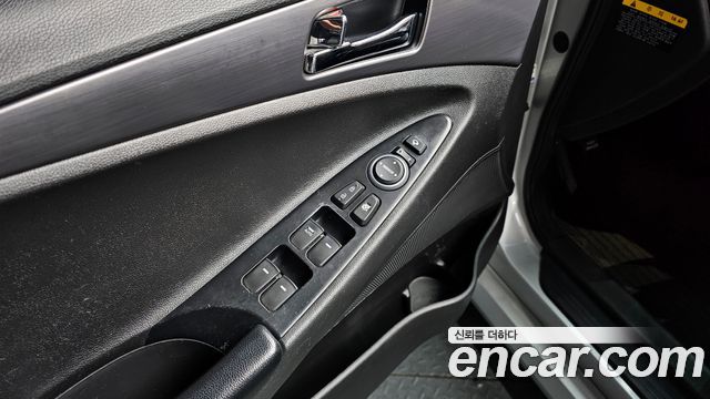 Hyundai Sonata 2015 — photo 13