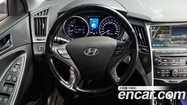 Hyundai Sonata 2015 — photo 16