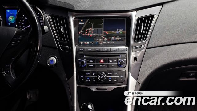 Hyundai Sonata 2015 — photo 17