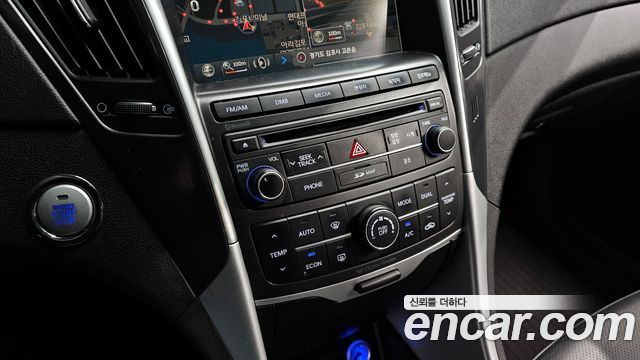 Hyundai Sonata 2015 — photo 19