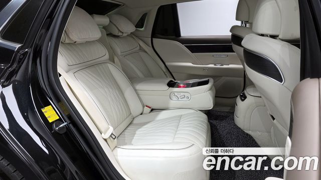 Genesis G90 2023 — photo 12