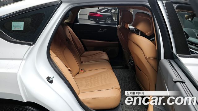 Genesis G80 2023 — photo 11