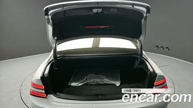 Genesis G80 2023 — photo 20