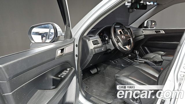 KG Mobility Rexton 2018 — photo 11