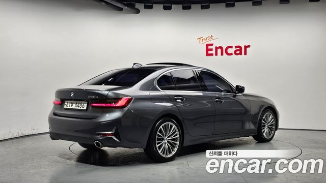 BMW 3-Series 2019 — photo 2