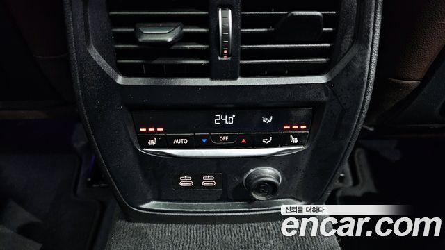 BMW 3-Series 2019 — photo 20