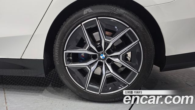 BMW 5-Series 2025 — photo 5