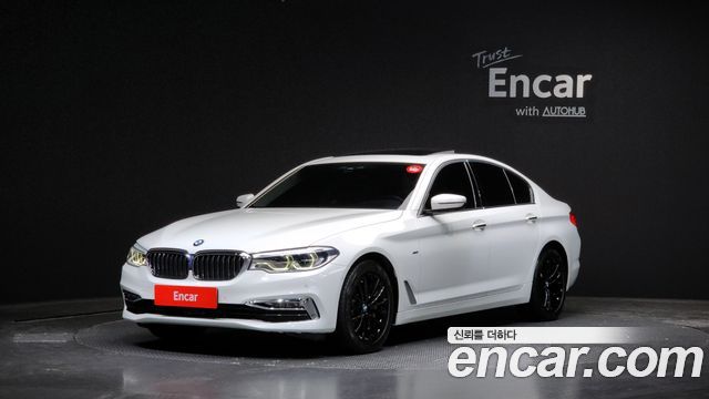 BMW 5-Series 2018 — photo 1