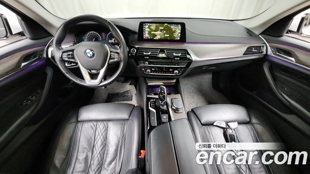 BMW 5-Series 2018 — photo 7