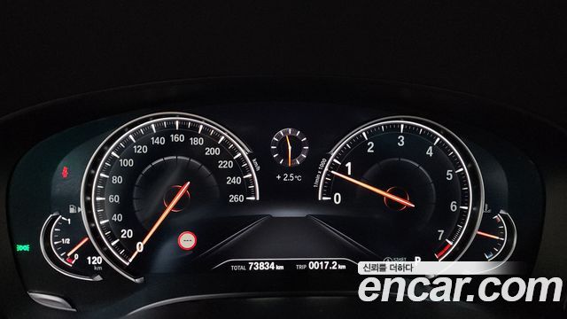 BMW 5-Series 2018 — photo 8