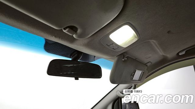 Hyundai Starex 2010 — photo 17