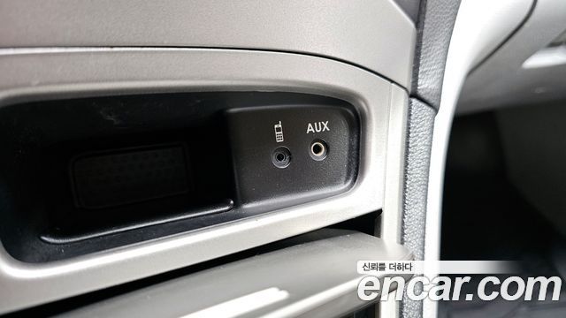 Hyundai Starex 2010 — photo 18