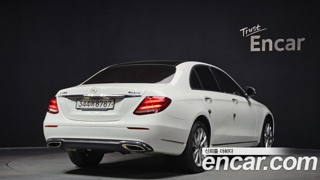 Mercedes-Benz E-Class 2019 — photo 2