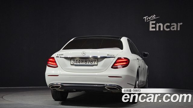 Mercedes-Benz E-Class 2019 — photo 4