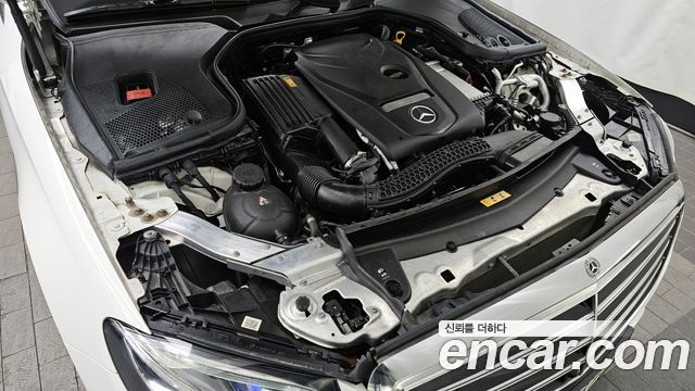 Mercedes-Benz E-Class 2019 — photo 6
