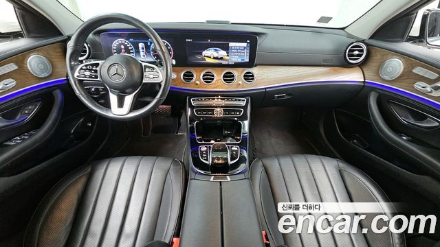 Mercedes-Benz E-Class 2019 — photo 7
