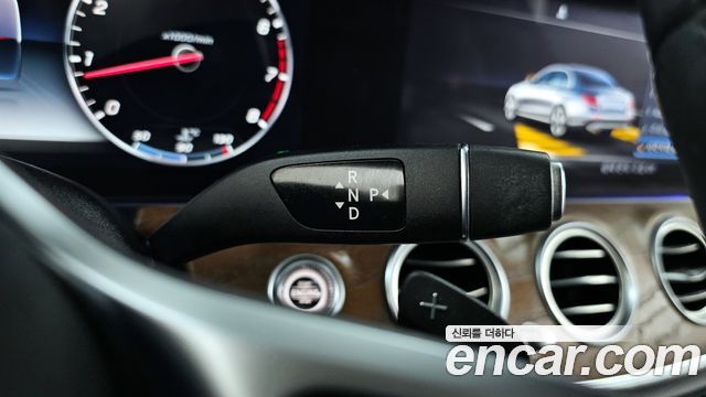 Mercedes-Benz E-Class 2019 — photo 9