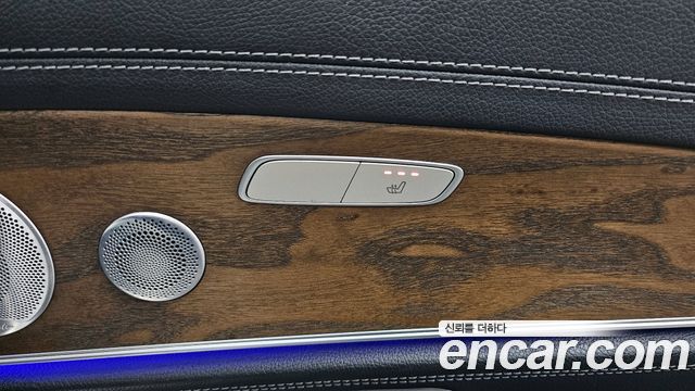 Mercedes-Benz E-Class 2019 — photo 19
