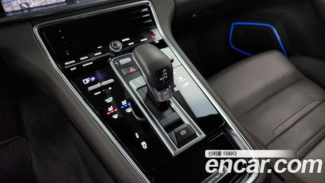 Porsche Panamera 2021 — photo 9