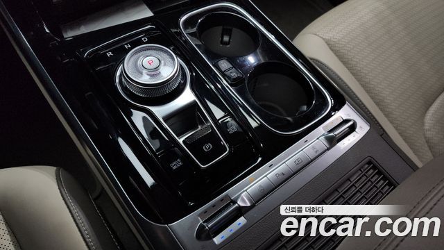 Kia Canival 2022 — photo 9