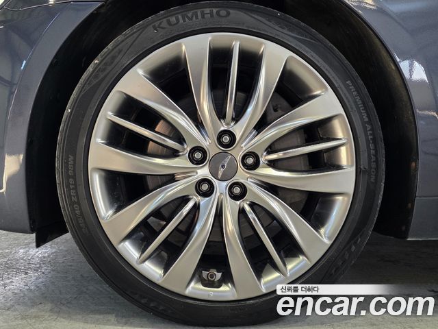 Hyundai Genesis 2016 — photo 17