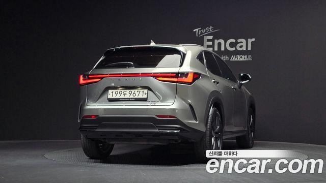 Lexus NX 2023 — photo 4