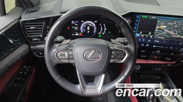 Lexus NX 2023 — photo 13
