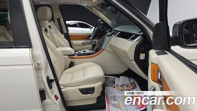 Land Rover Range Rover Sport 2009 — photo 10