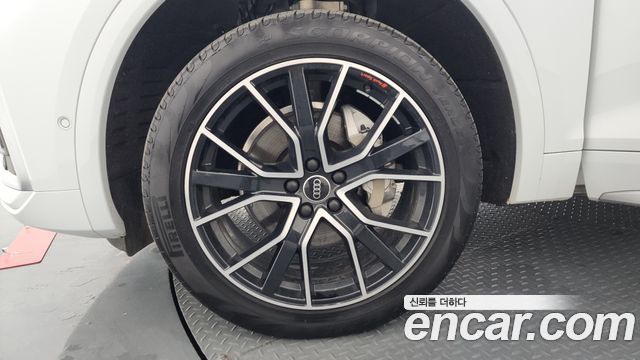 Audi Q5 2023 — photo 5
