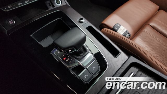Audi Q5 2023 — photo 9