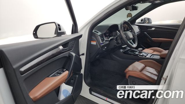 Audi Q5 2023 — photo 10