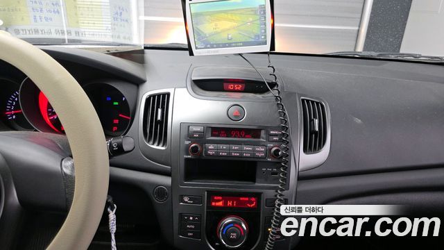 Kia Porte 2011 — photo 18