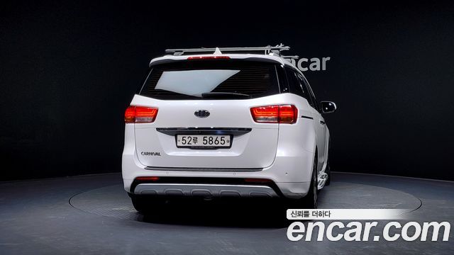 Kia Canival 2016 — photo 4
