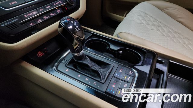 Kia Canival 2016 — photo 9