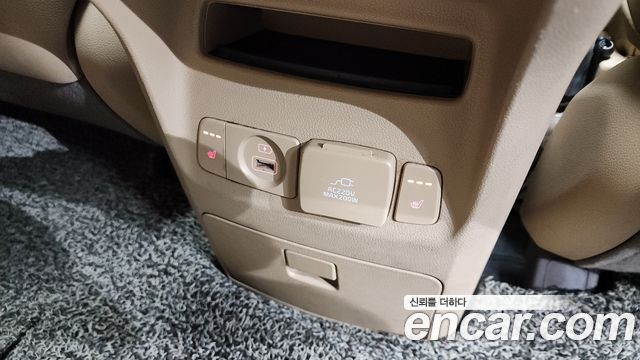 Kia Canival 2016 — photo 19