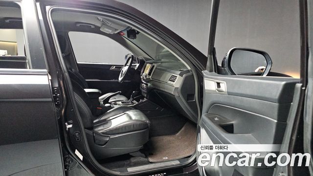 KG Mobility Rexton 2018 — photo 18